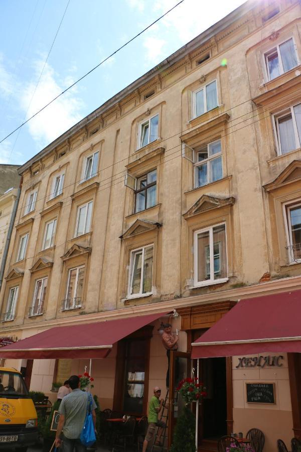 Акуратні Апартаменти В Центрі Львова Bagian luar foto